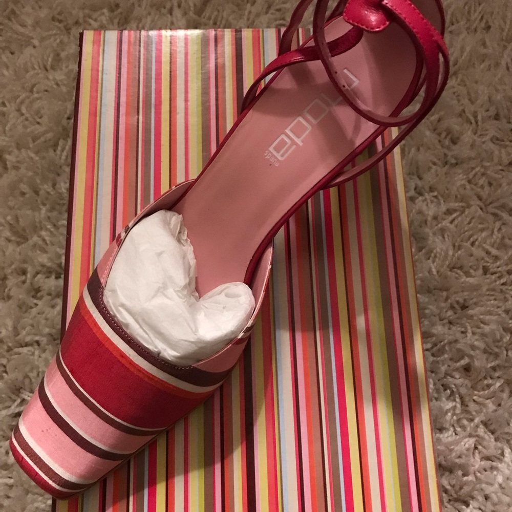 Miss spana heels